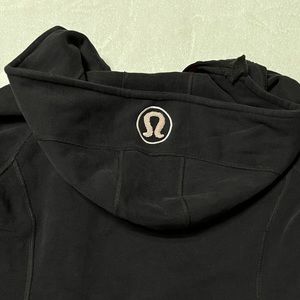 LULULEMON black zip up hoodie SZ S